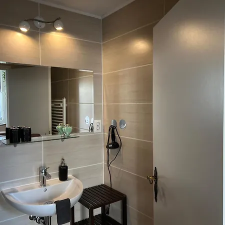 Alexandrinenstrasse In Warnemuende *