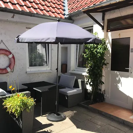 Alexandrinenstraße In Warnemünde *