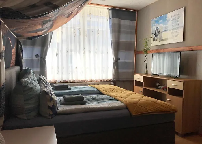 Alexandrinenstrasse In Warnemuende *