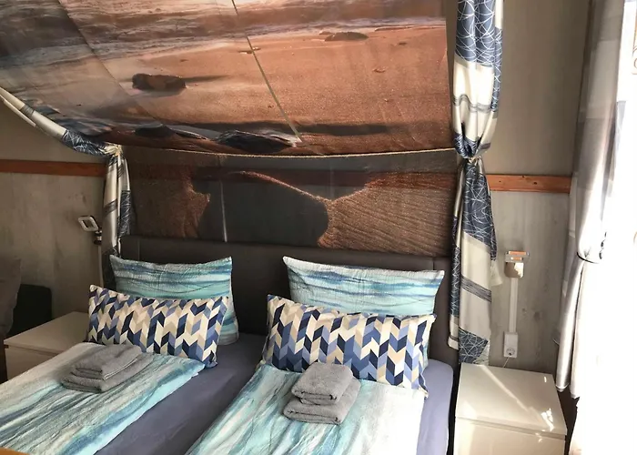 Alexandrinenstrasse In Warnemuende * Rostock