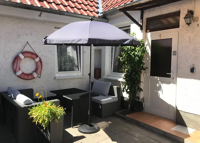 Alexandrinenstrasse In Warnemuende *